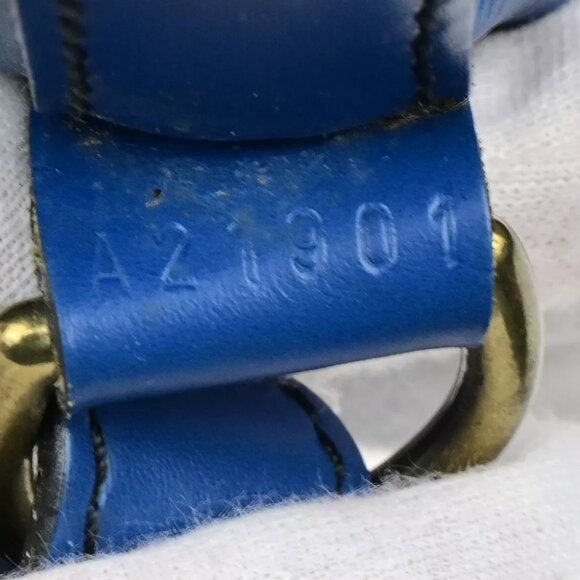 LOUIS VUITTON Noe GM Drawstring Shoulder Bag Epi Leather Blue - Picture 8 of 14